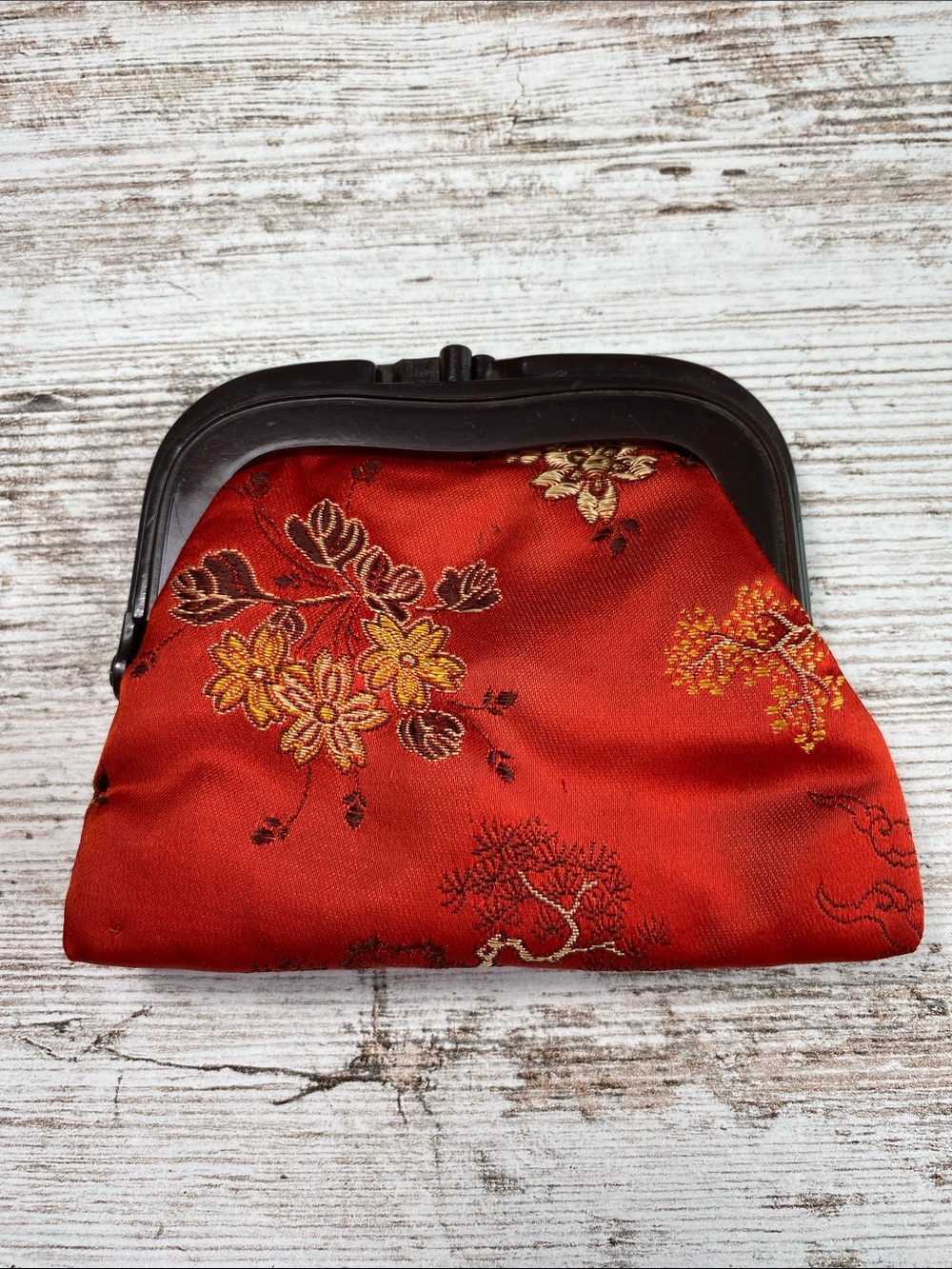 Vintage Hong Kong Red Brocade Kiss Lock Coin Purse Floral Chinoiserie Retro - Picture 3 of 12